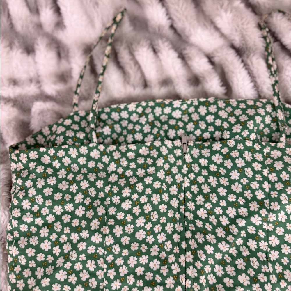 Reformation Green Mini Dress with White Daisy Print - Picture 9 of 12
